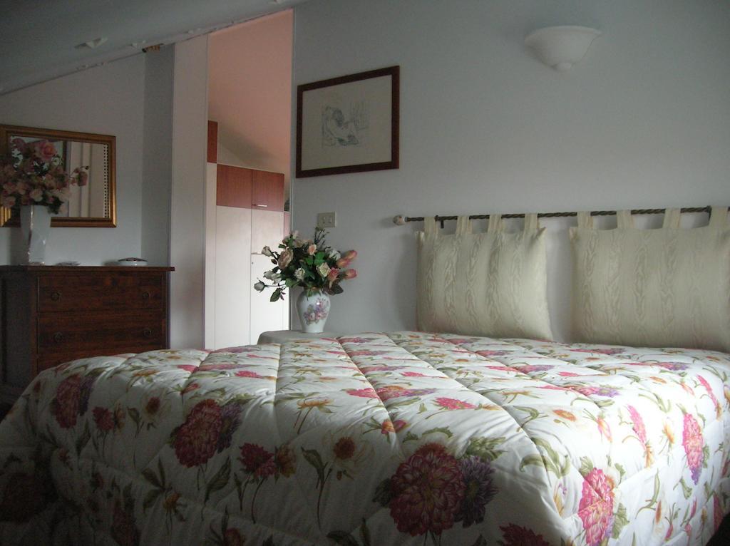 B&B Anna Μονκαλιέρι Δωμάτιο φωτογραφία