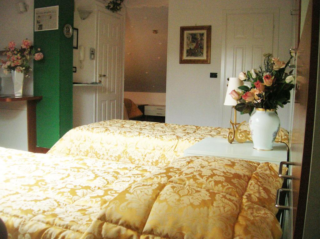 B&B Anna Μονκαλιέρι Δωμάτιο φωτογραφία