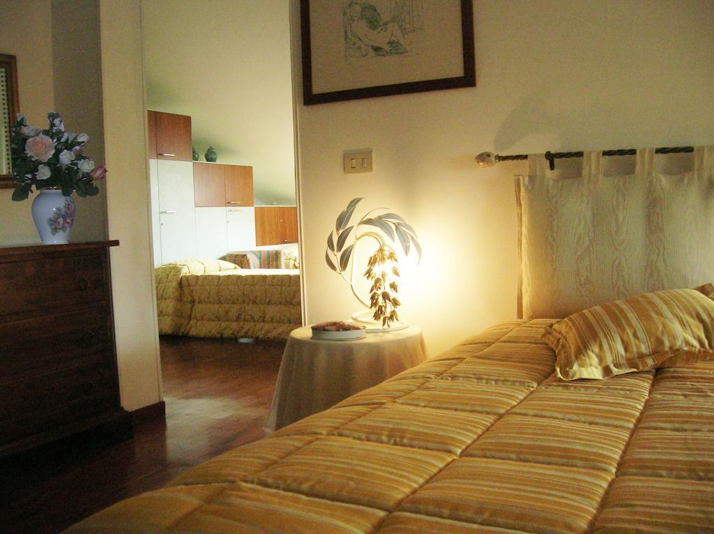 B&B Anna Μονκαλιέρι Δωμάτιο φωτογραφία