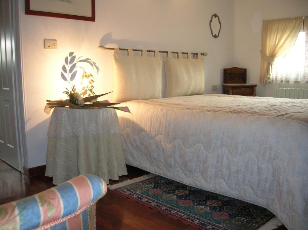 B&B Anna Μονκαλιέρι Δωμάτιο φωτογραφία